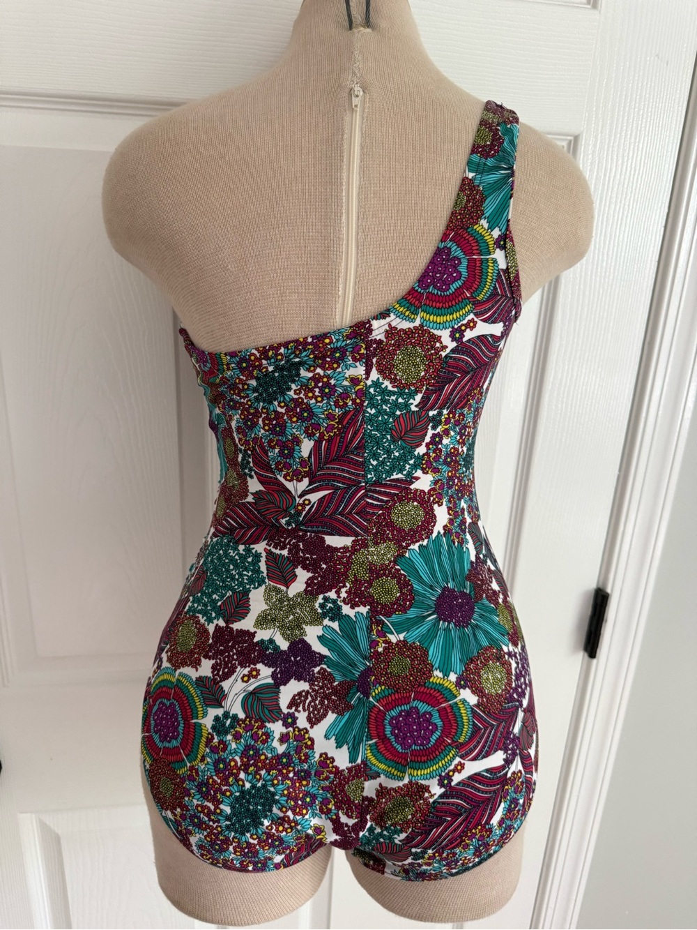 Magicsuit by Miraclesuit Sigourney One-Piece Swimsuit 8 - Picture 4 of 6